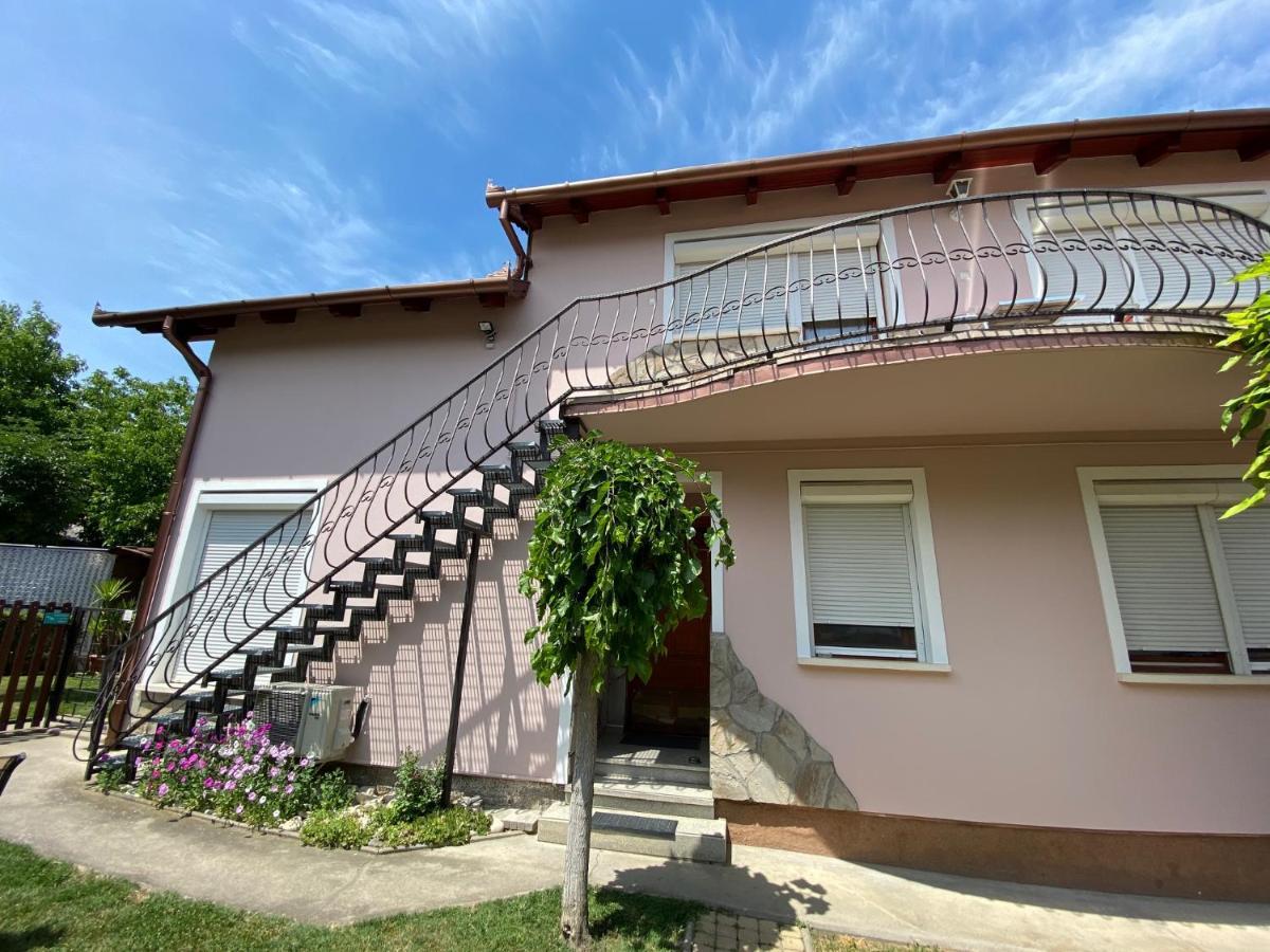 Do-Ti Apartmanhaz Балатонлелле Екстер'єр фото